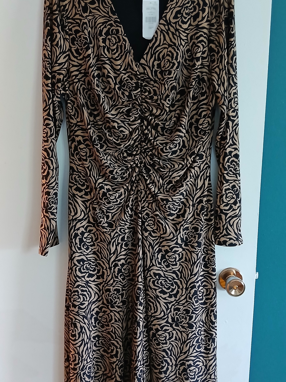 Suzy Shier Long Sleeve Ruched Floral Midi Dress in Black and Tan